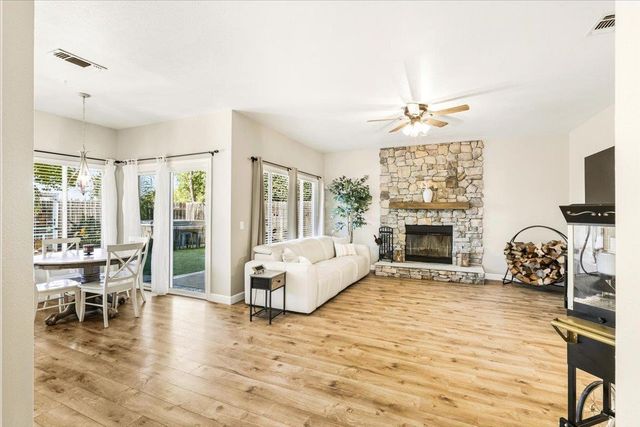 6314 Emerald Dr, Rocklin, CA 95677