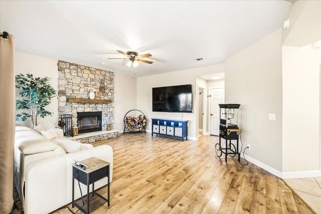6314 Emerald Dr, Rocklin, CA 95677