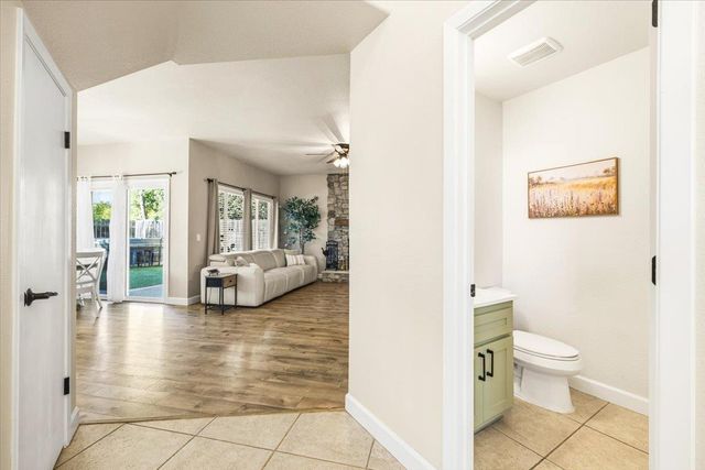 6314 Emerald Dr, Rocklin, CA 95677