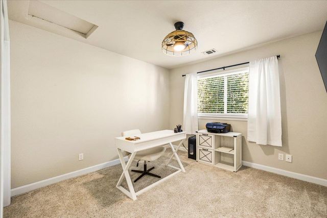 6314 Emerald Dr, Rocklin, CA 95677
