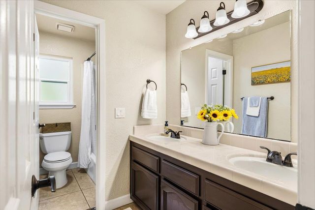 6314 Emerald Dr, Rocklin, CA 95677