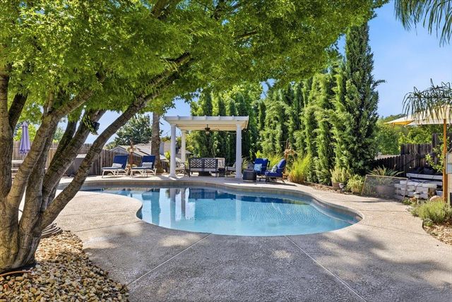 6314 Emerald Dr, Rocklin, CA 95677