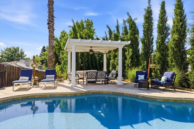 6314 Emerald Dr, Rocklin, CA 95677