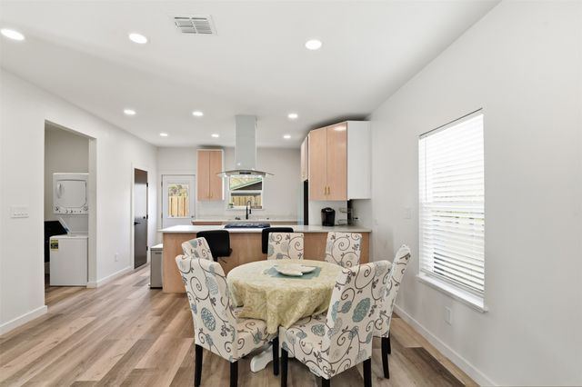 521 York Street, Athens, TX 75751