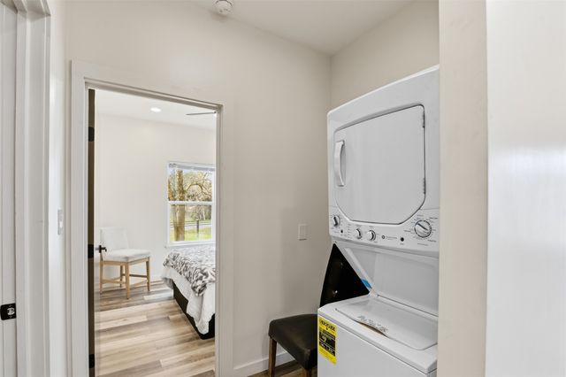 521 York Street, Athens, TX 75751