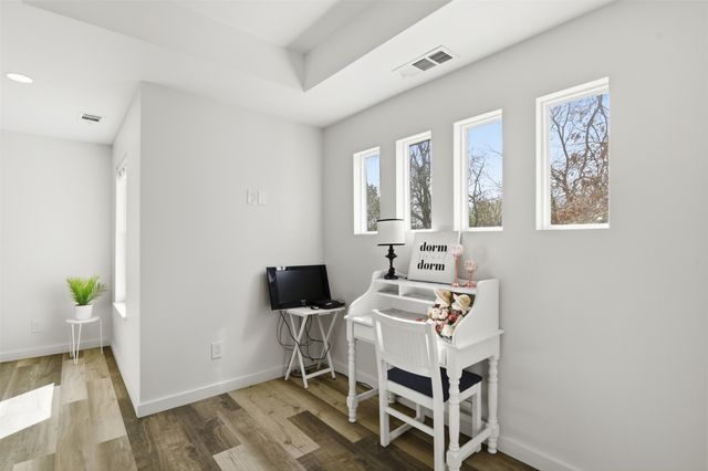 521 York Street, Athens, TX 75751