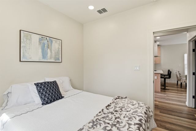 521 York Street, Athens, TX 75751