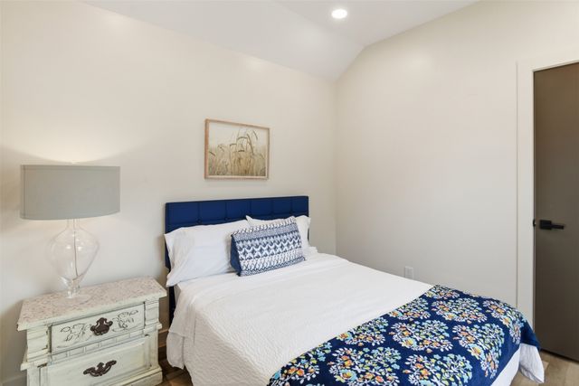 521 York Street, Athens, TX 75751