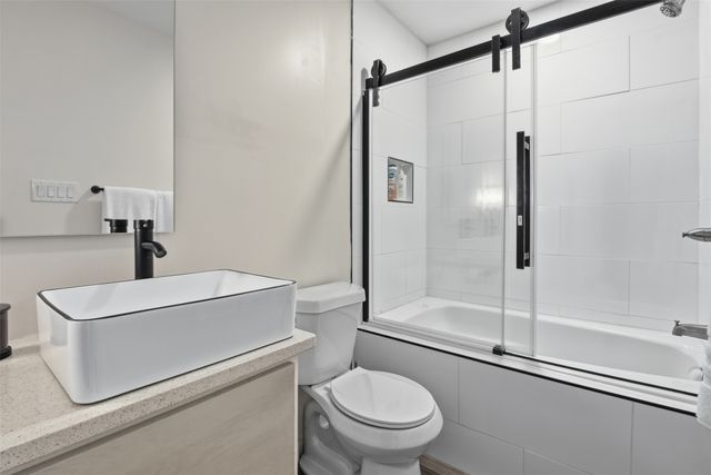 521 York Street, Athens, TX 75751