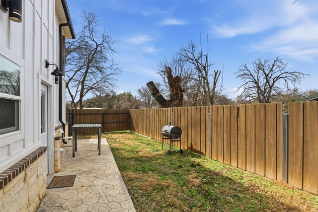 521 York Street, Athens, TX 75751
