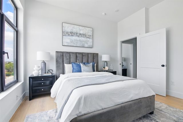 430 E 8th 104, Dallas, TX 75203