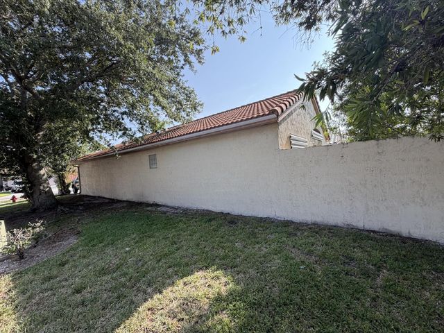 8164 PELICAN HARBOUR Drive, Lake Worth, FL 33467