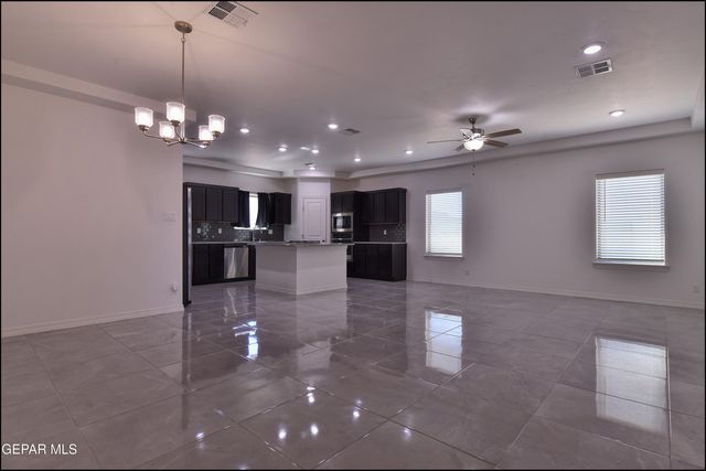 12844 Giovanni Grajeda Avenue, El Paso, TX 79928