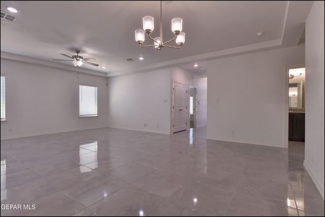 12844 Giovanni Grajeda Avenue, El Paso, TX 79928