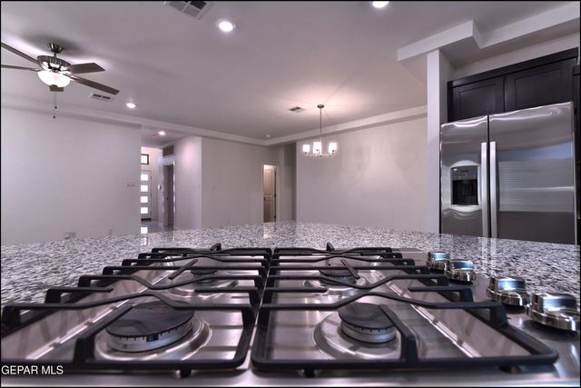 12844 Giovanni Grajeda Avenue, El Paso, TX 79928