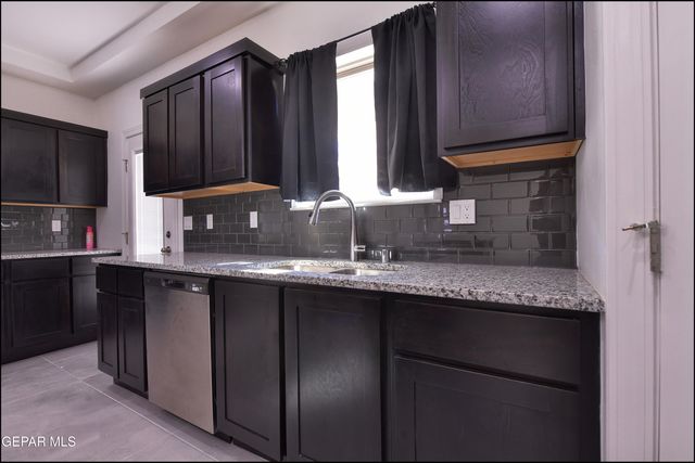 12844 Giovanni Grajeda Avenue, El Paso, TX 79928