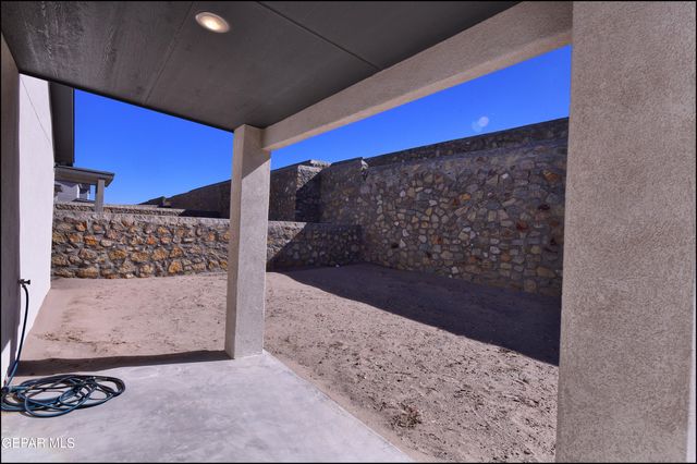 12844 Giovanni Grajeda Avenue, El Paso, TX 79928