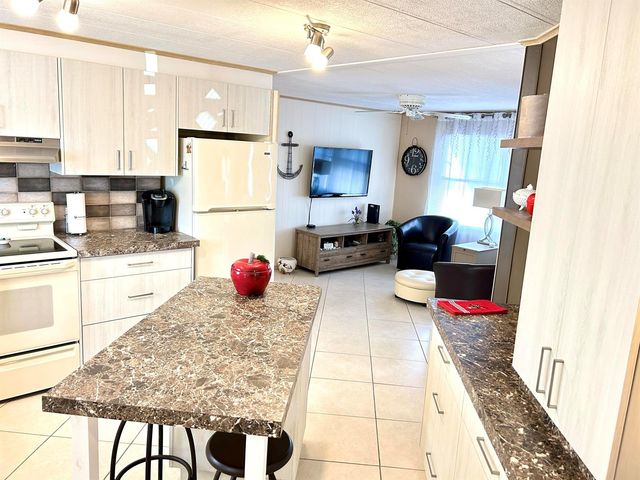 39012 Gayle Bay, Boynton Beach, FL 33436