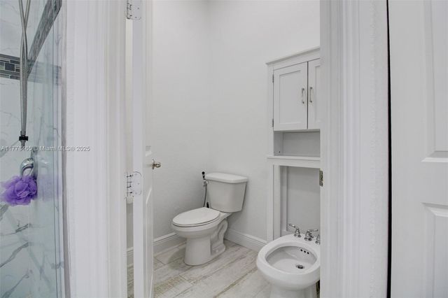 14817 SW 39th Ter, Miami, FL 33185