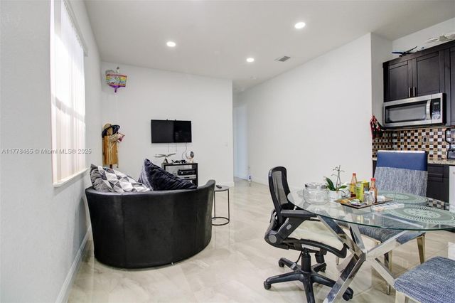 14817 SW 39th Ter, Miami, FL 33185
