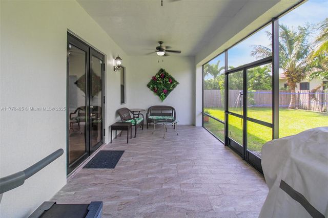 14817 SW 39th Ter, Miami, FL 33185