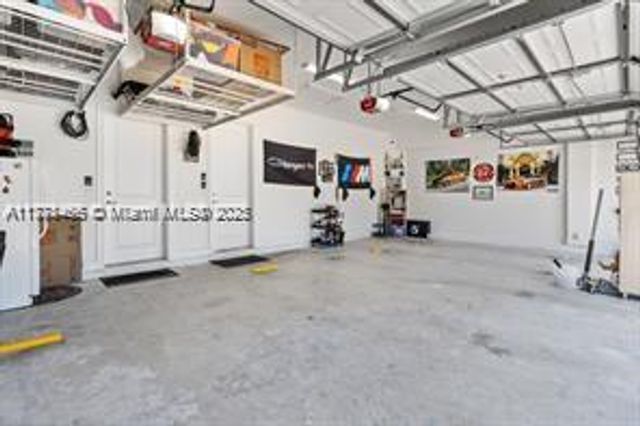 14817 SW 39th Ter, Miami, FL 33185