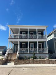 13 E Sunset, Galveston, TX 77554