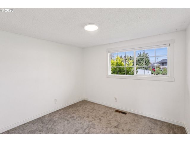 1137 Ne 193RD Ave, Portland, OR 97230