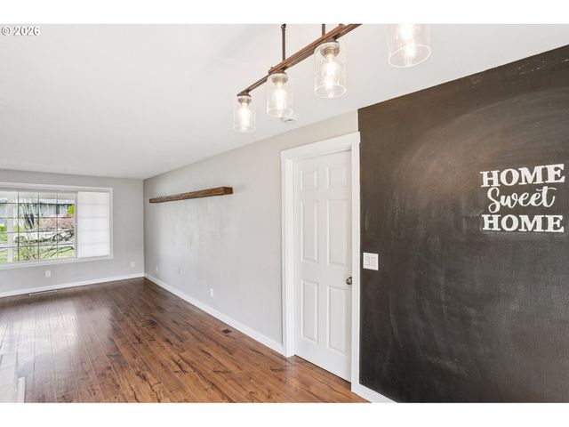 1137 Ne 193RD Ave, Portland, OR 97230