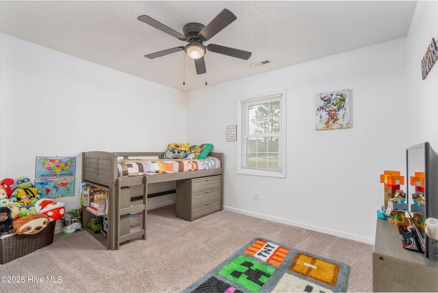 301 Foxtrace Lane, Hubert, NC 28539