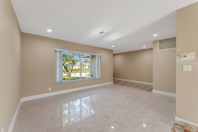 1100 SW 12th Avenue, Boca Raton, FL 33486