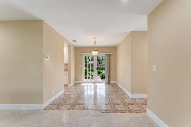1100 SW 12th Avenue, Boca Raton, FL 33486