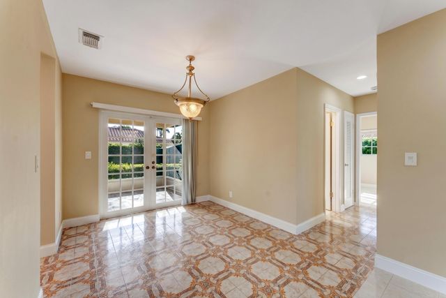 1100 SW 12th Avenue, Boca Raton, FL 33486