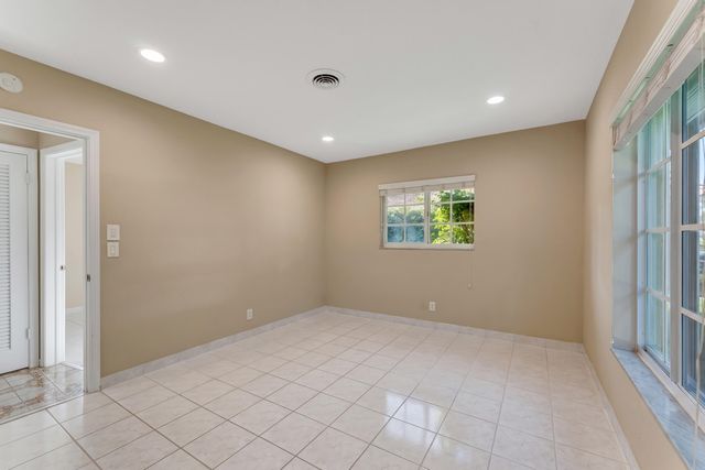 1100 SW 12th Avenue, Boca Raton, FL 33486