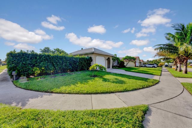 1100 SW 12th Avenue, Boca Raton, FL 33486