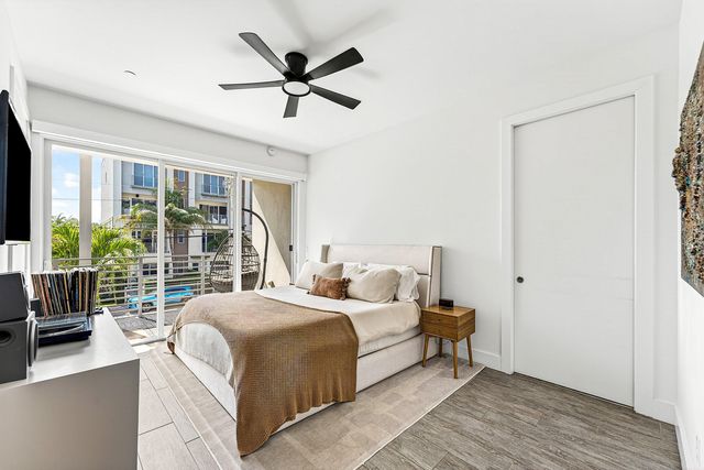 1034 NE 18th Avenue 102, Fort Lauderdale, FL 33304