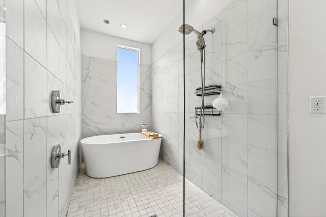 1034 NE 18th Avenue 102, Fort Lauderdale, FL 33304