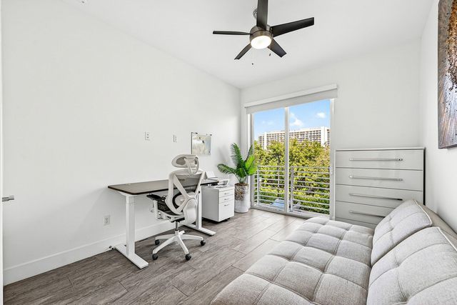 1034 NE 18th Avenue 102, Fort Lauderdale, FL 33304