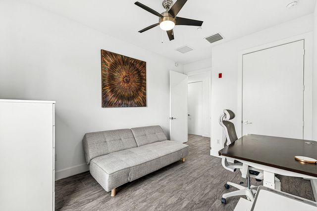 1034 NE 18th Avenue 102, Fort Lauderdale, FL 33304