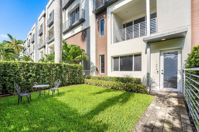 1034 NE 18th Avenue 102, Fort Lauderdale, FL 33304