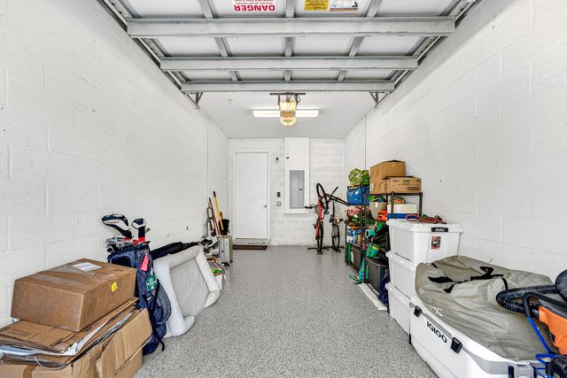 1034 NE 18th Avenue 102, Fort Lauderdale, FL 33304