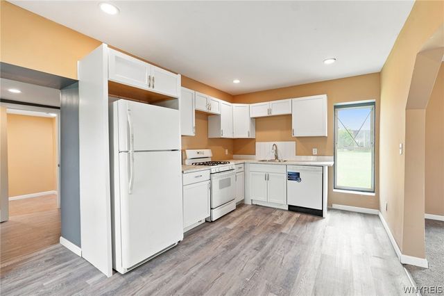 92 Glenwood Avenue, Buffalo, NY 14209