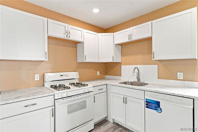 92 Glenwood Avenue, Buffalo, NY 14209