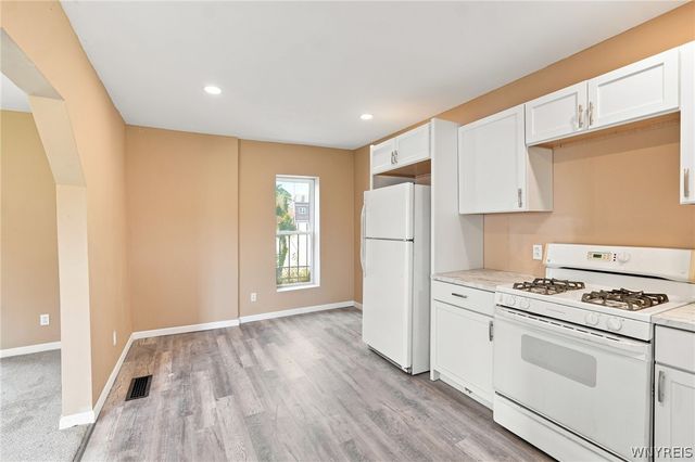 92 Glenwood Avenue, Buffalo, NY 14209