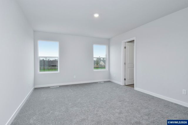 1355 Owl Av, Woodburn, OR 97071