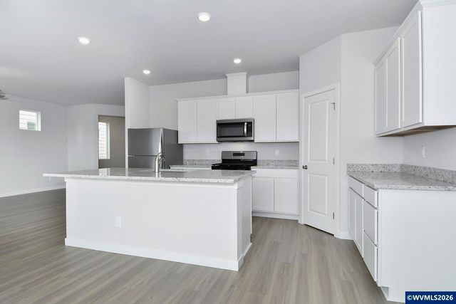 1355 Owl Av, Woodburn, OR 97071