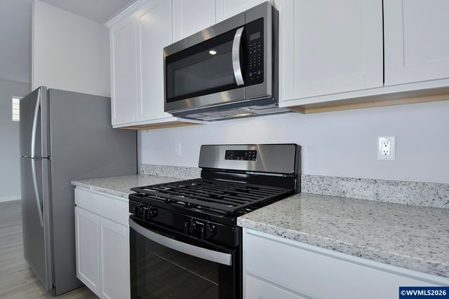 1355 Owl Av, Woodburn, OR 97071