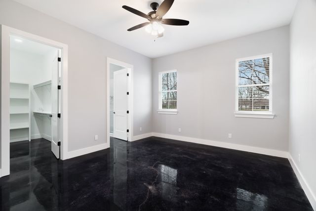 535 E Fairview St, Blossom, TX 75416