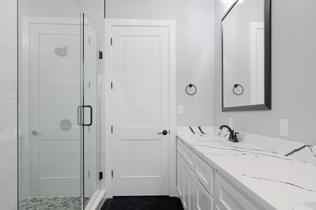 535 E Fairview St, Blossom, TX 75416