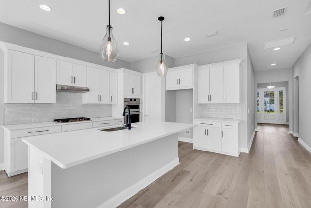 12133 MARIPOSA Avenue, Jacksonville, FL 32256